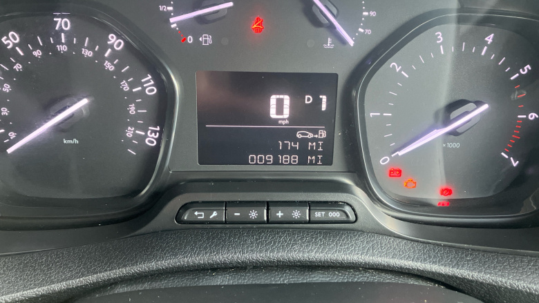 Vauxhall Vivaro L2 Diesel 3100 2.0d 145PS Dynamic H1 Van Auto